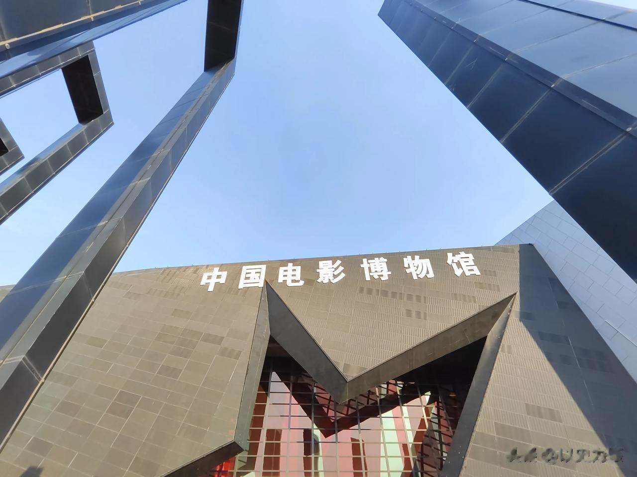 中国历史上著名的“红颜祸水“妲己为何要用一个俄罗斯美女来演？导演乌尔善的葫芦里到