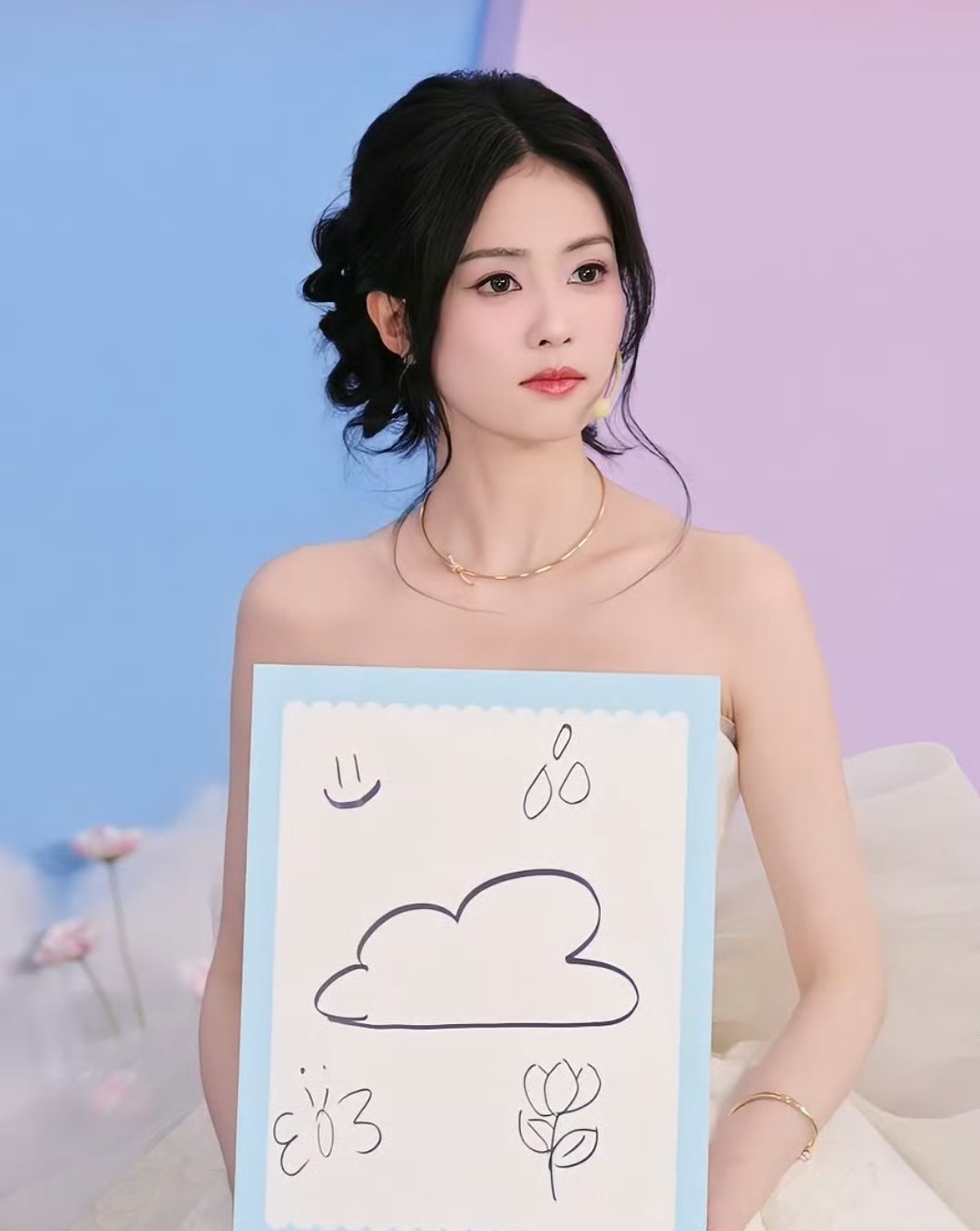 发现这两张很适合做白鹿待播剧图啊！[阴险] ​​​