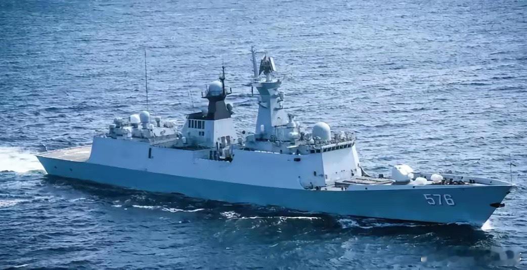 面对美方施压，意志如铁。4月12日，美国海军宣布计划封锁霍尔木兹海峡，旨在阻止所