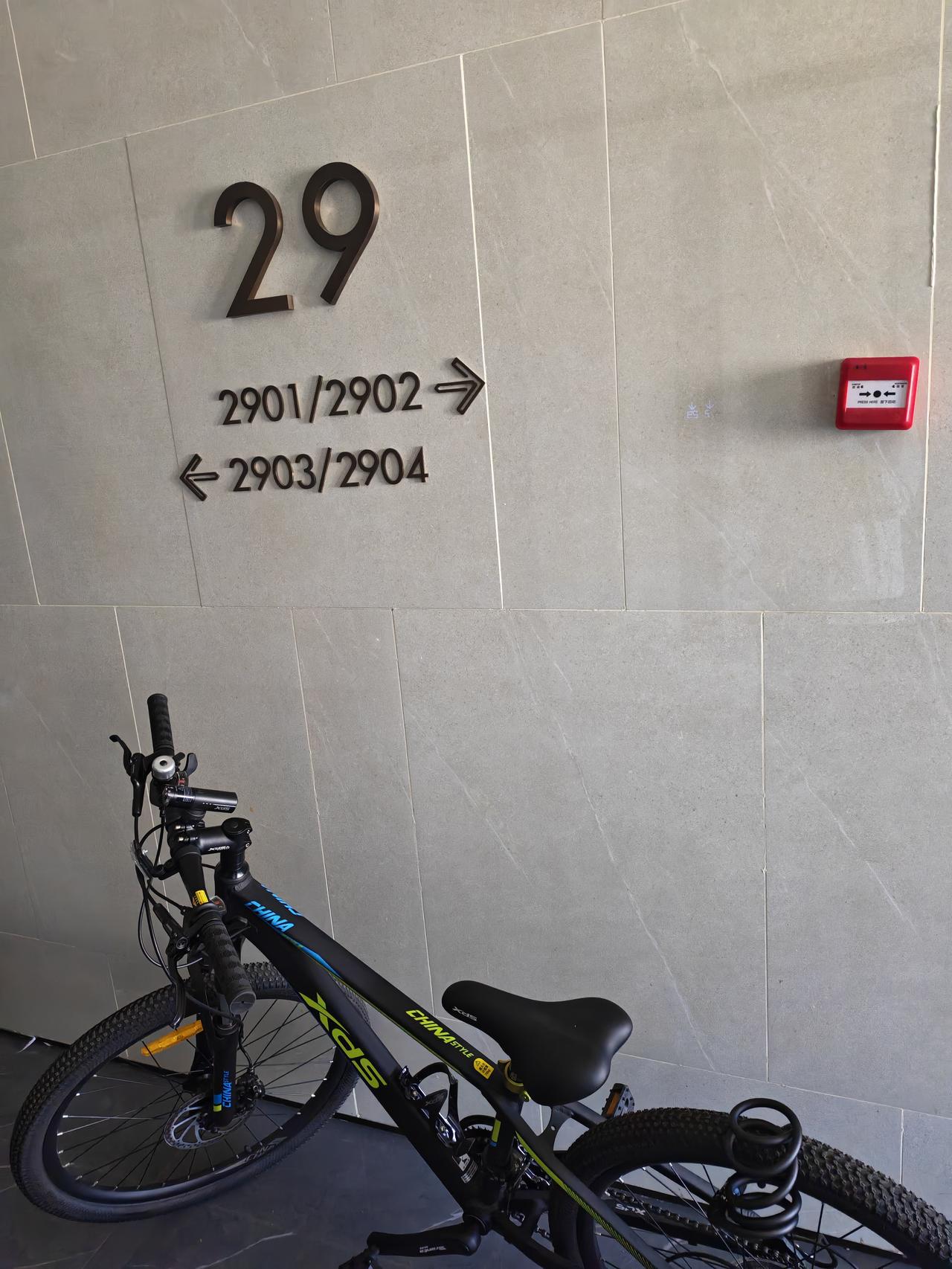 记录我的20261梯4户的户型，我觉得是比较符合理想的。一梯一户当然是最好，但是