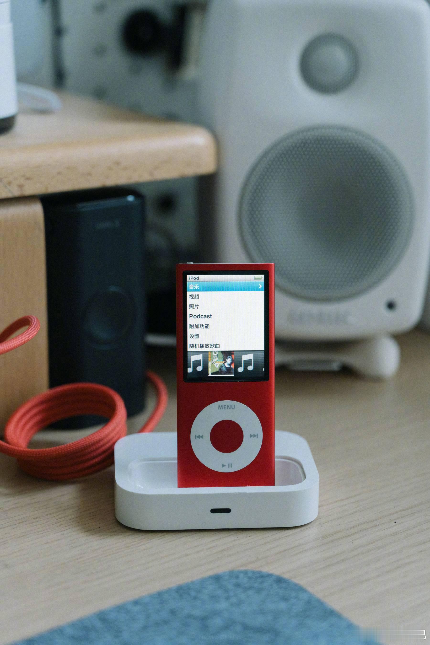 怀旧小抽屉 买一个赛博文玩 ipod nano 4 代来自：newsprite 