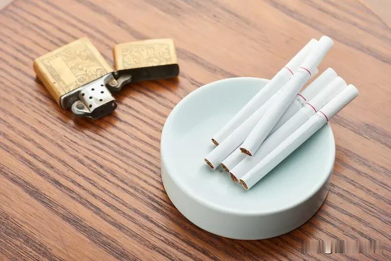 不抽烟不喝酒就是好男人吗？这可不能一概而论。很多人觉得不沾烟酒的男人健康自律，还