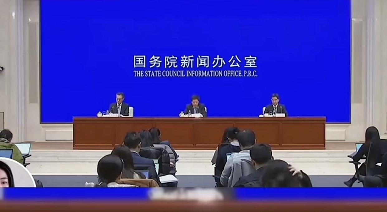 刚刚刷到一条大新闻，
我看完直接愣住了！
中国工程院官网悄悄更新院士名单，赵宪庚