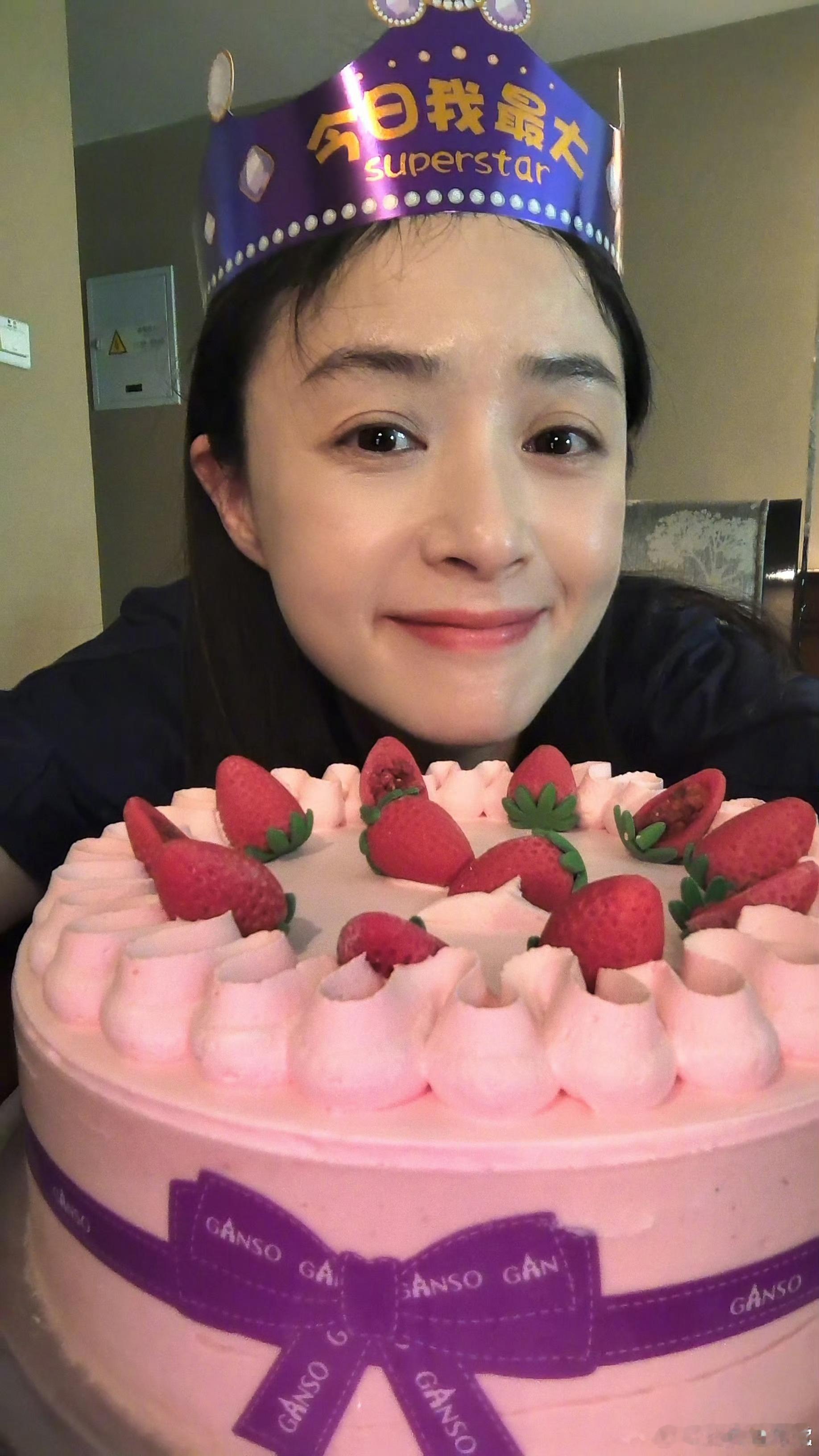 蒋欣[超话] 美少女18岁快乐！！[女孩儿][女孩儿] ​​​
