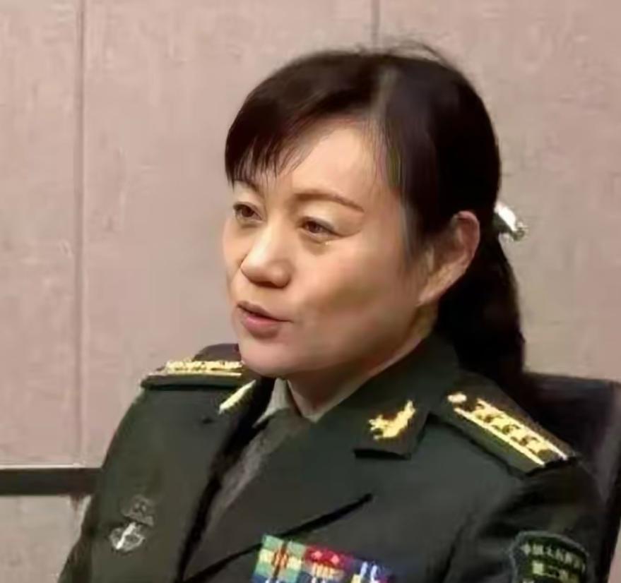 许世友的孙女许道江，和丈夫大吵一架之后，满肚子的委屈没地方倒，思来想去，把电话打