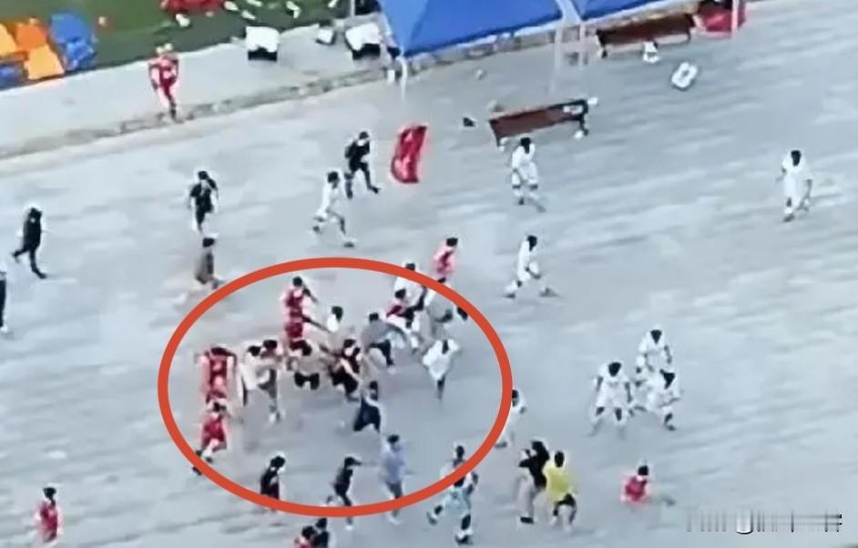 万万没想到U14小将张浩烨没倒在意大利之杯的赛场，却倒在了与张家界热身赛的赛场，