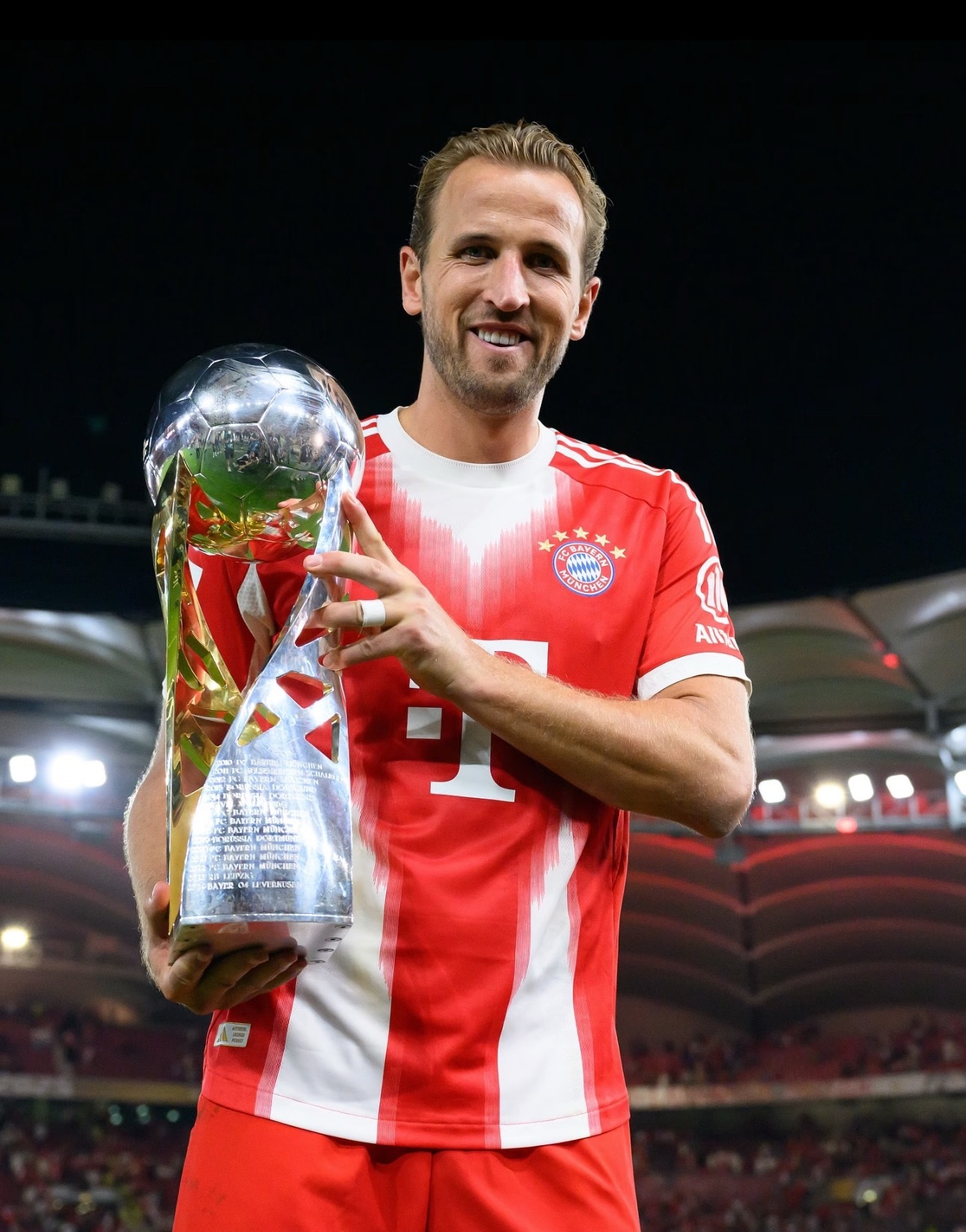 替补28分钟戴帽创双里程碑 凯恩反超姆巴佩登顶五大联赛射手榜在德甲第13轮拜仁5