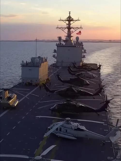 4月13日，参加美伊谈判 美国副总统万斯的专机刚在美国专用机场降落。美国把在加勒