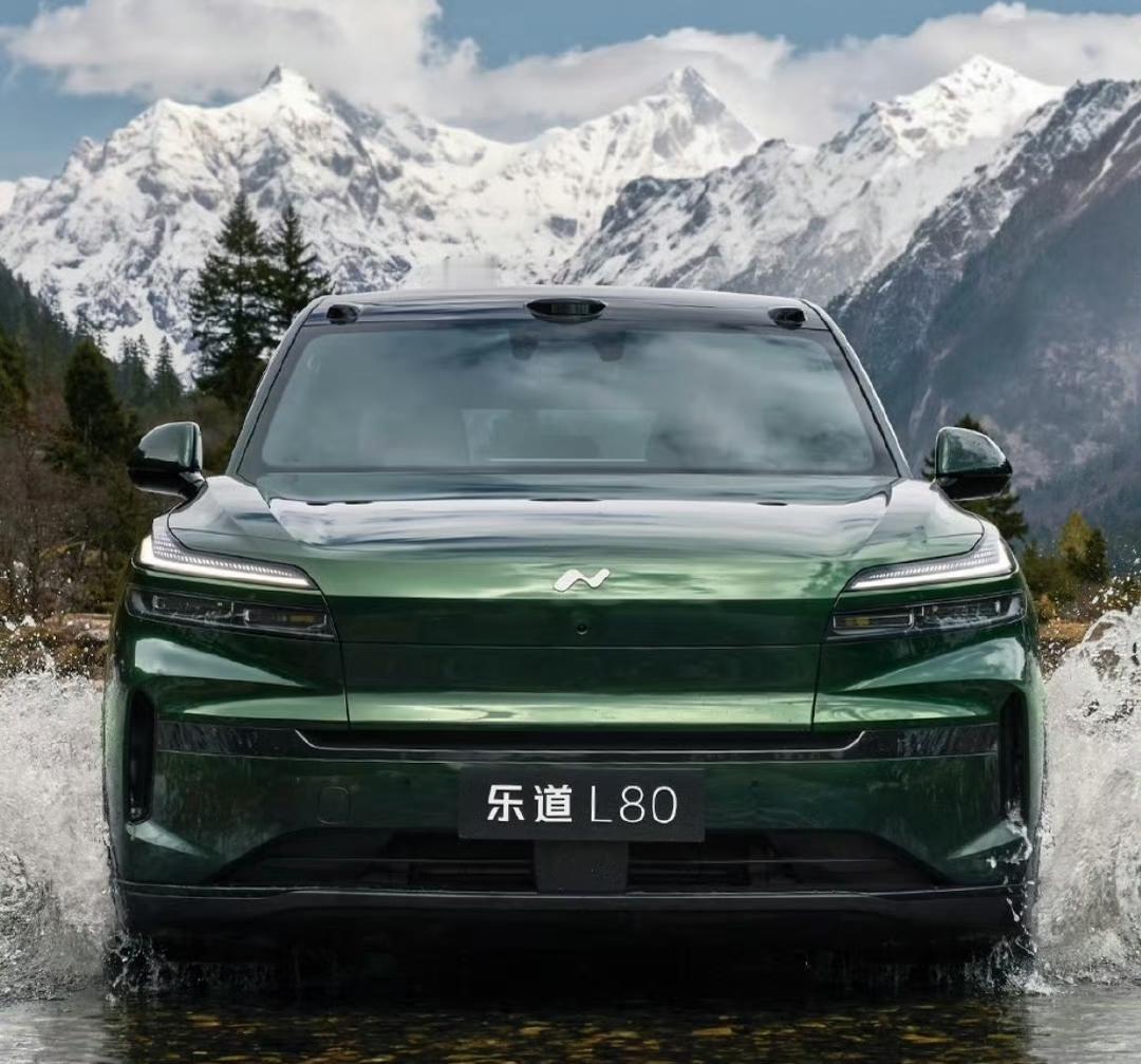 乐道L80放大招了！
预售整车购买：24.58万起，
预售电池租用：15.98万