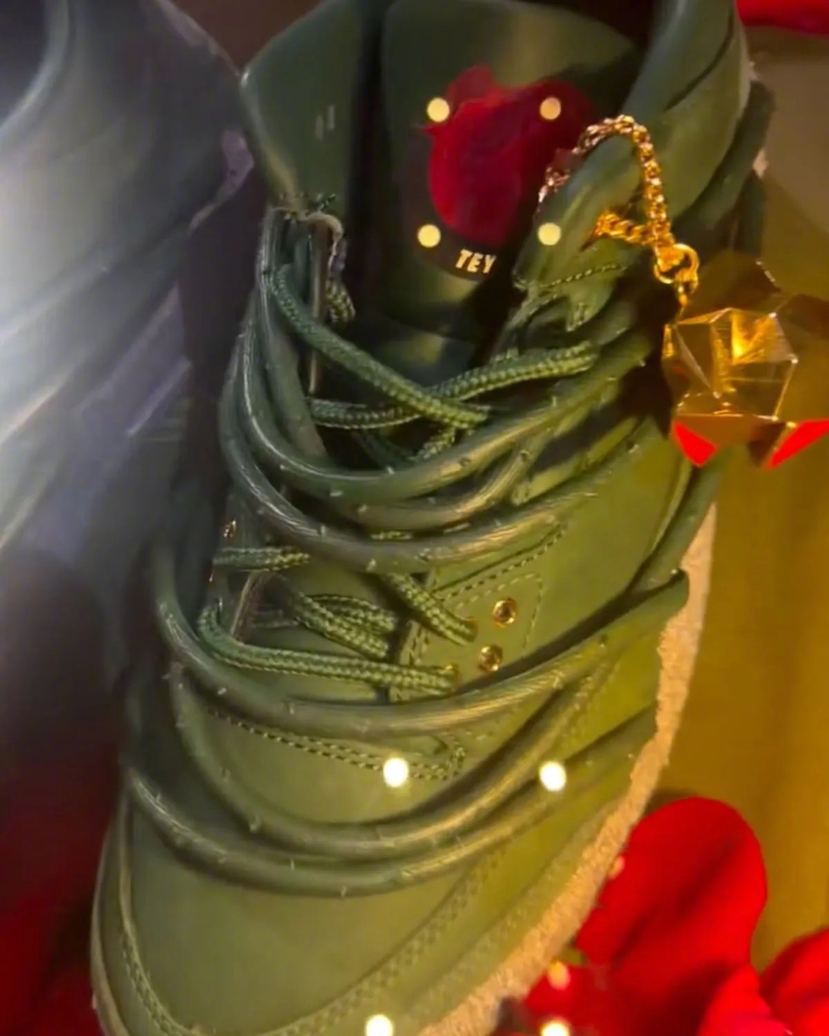 Teyana Taylor x Air Jordan III「Concrete 