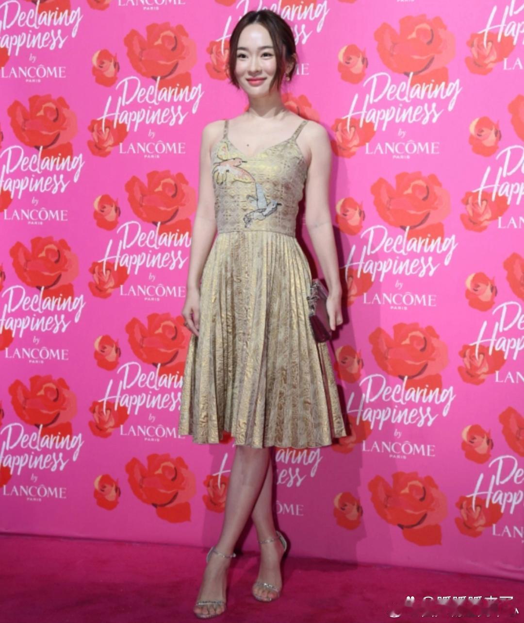 霍思燕早期活动生图，这身材上镜超绝的！ 