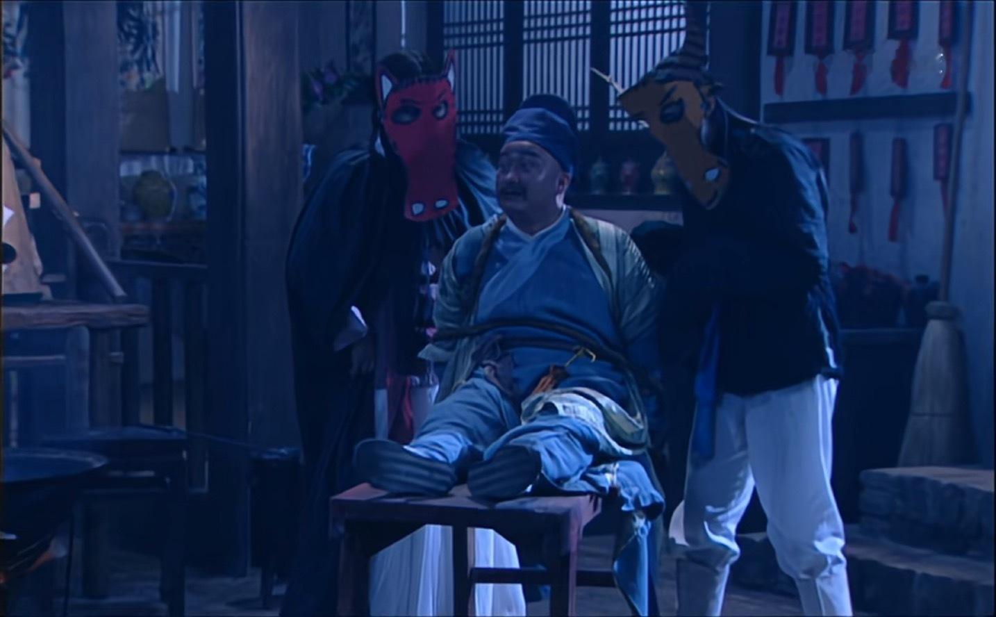 《我为湘玉存大钱》第165集为了让包大仁自己认罪，趁他吓晕的时候你们买了一大堆道