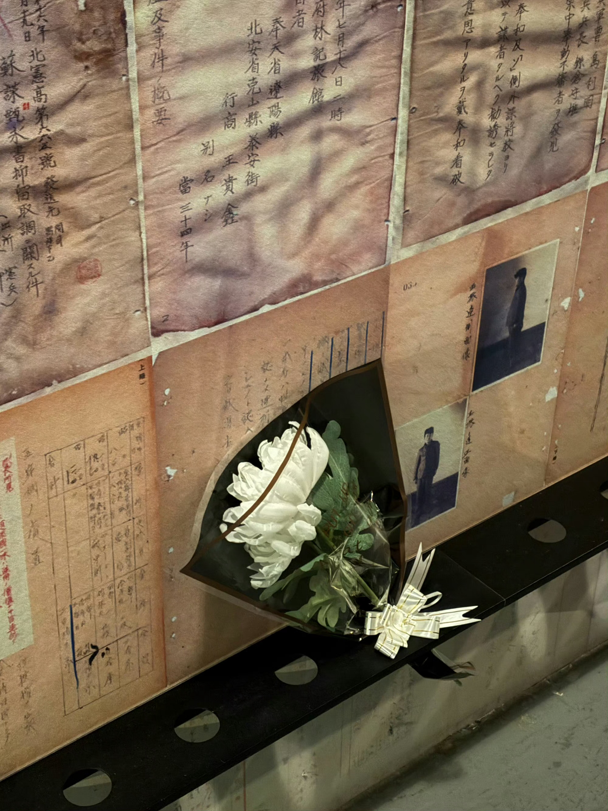 站在刻满“反人类暴行”的展厅里，这句话道尽了参观731罪证陈列馆的全部心绪。身后