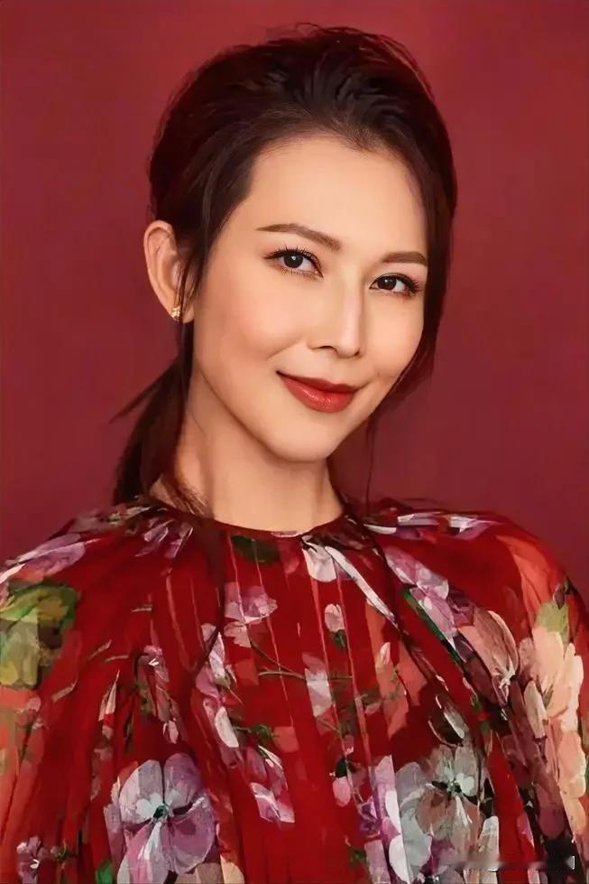 天不怕，地不怕，就怕蔡少芬讲普通话，就连老公张晋都调侃她，只要蔡少芬开口讲话，都