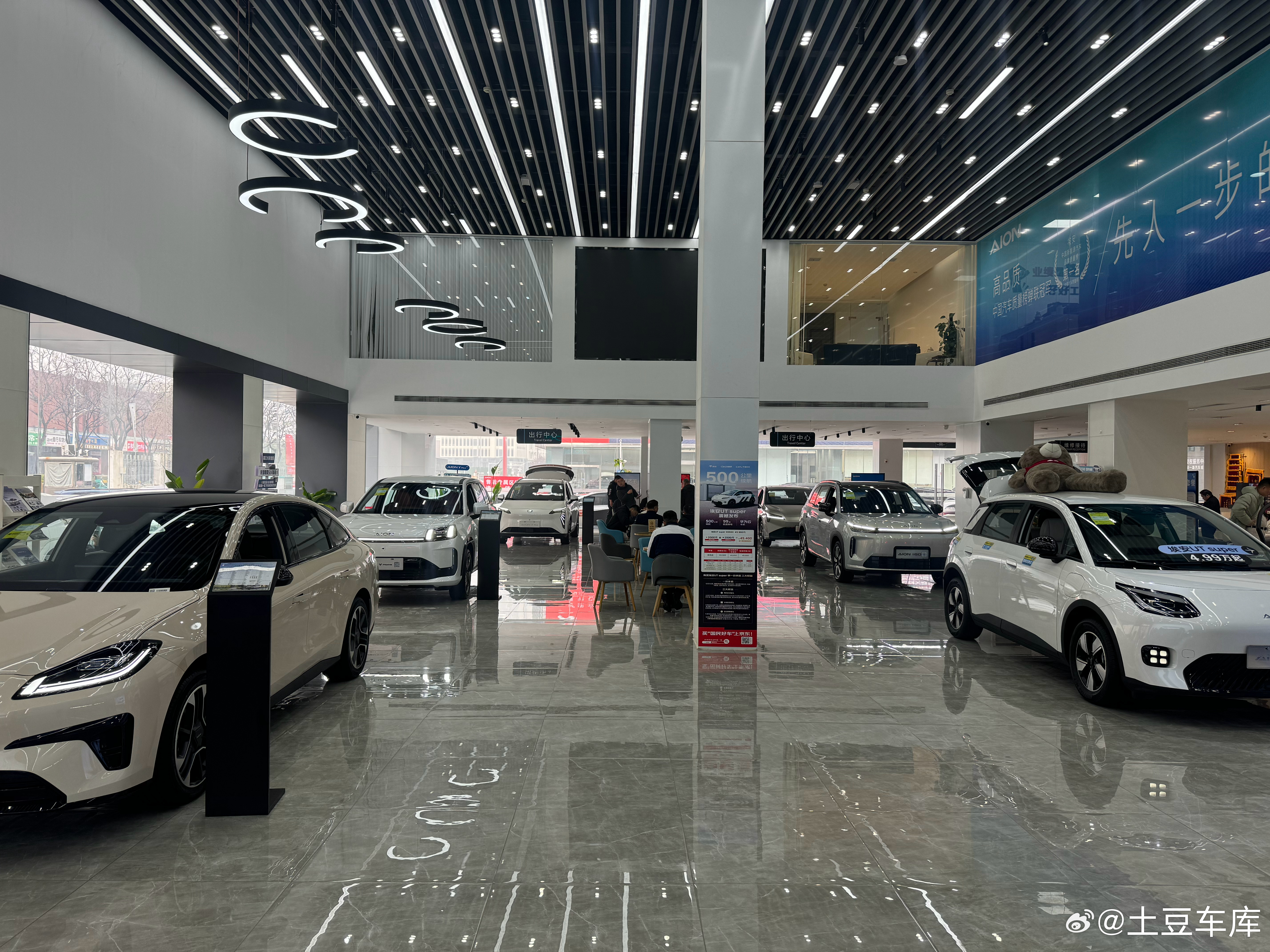 天呐 这也太太火爆了吧客户真多呀 武汉·中国光谷・关南工业园