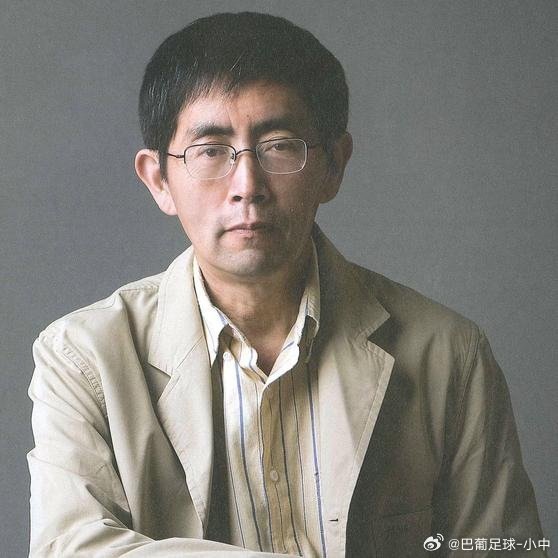 《中国十大朦胧派代表诗人，究竟谁能居榜首？》多多，原名栗世征，是中国当代著名的抒