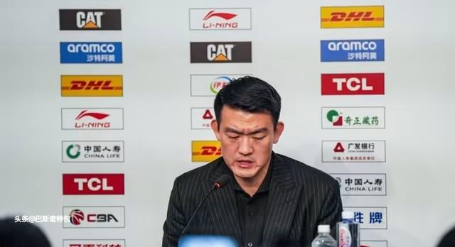 广厦去辽宁客场比赛前，主帅王博接受采访时说：“好久没到东北了，在机场感觉挺冷的。