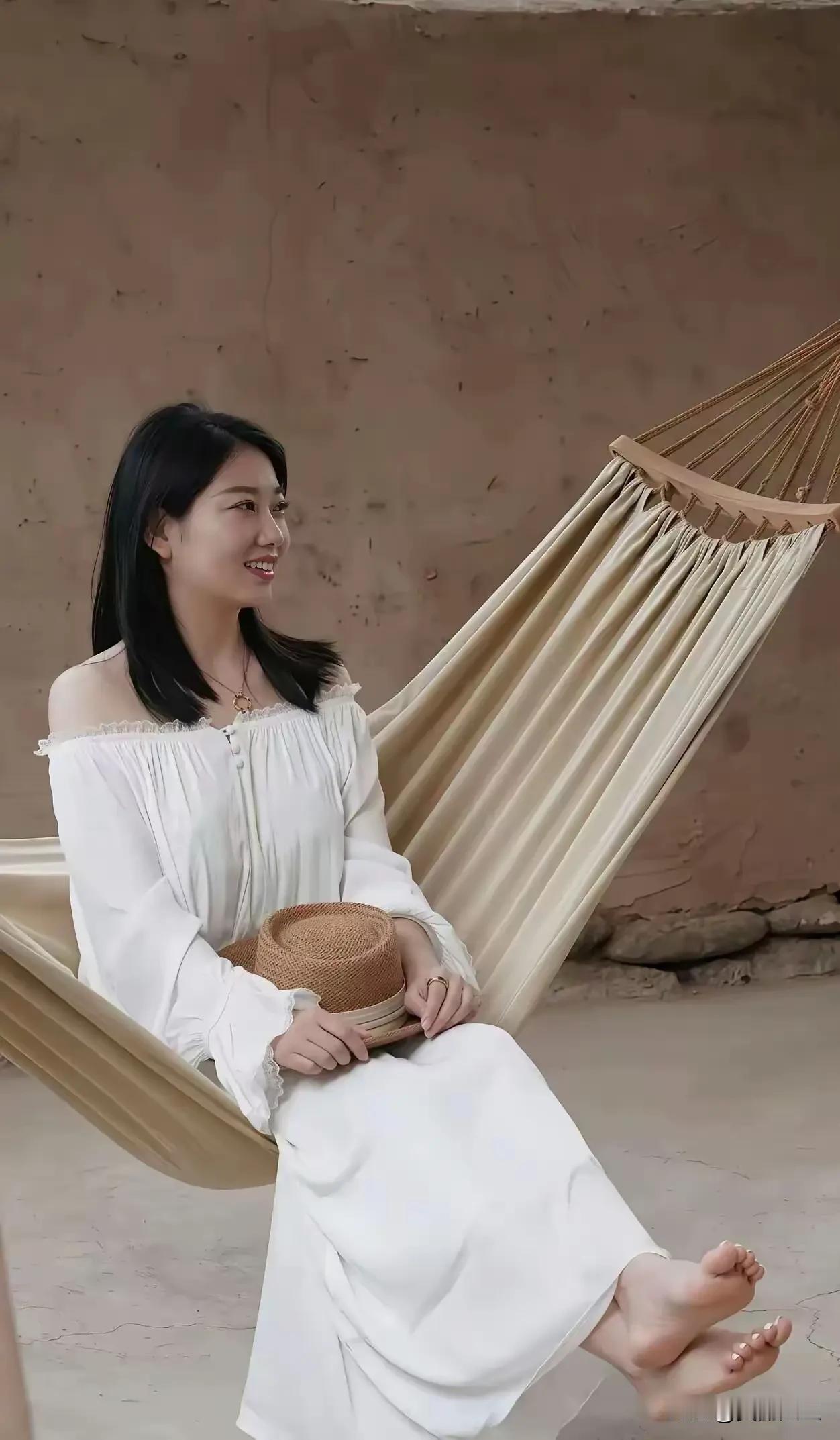 去不了远方，偶尔也要走进大自然里，扑捉藏在微风里的欢喜。