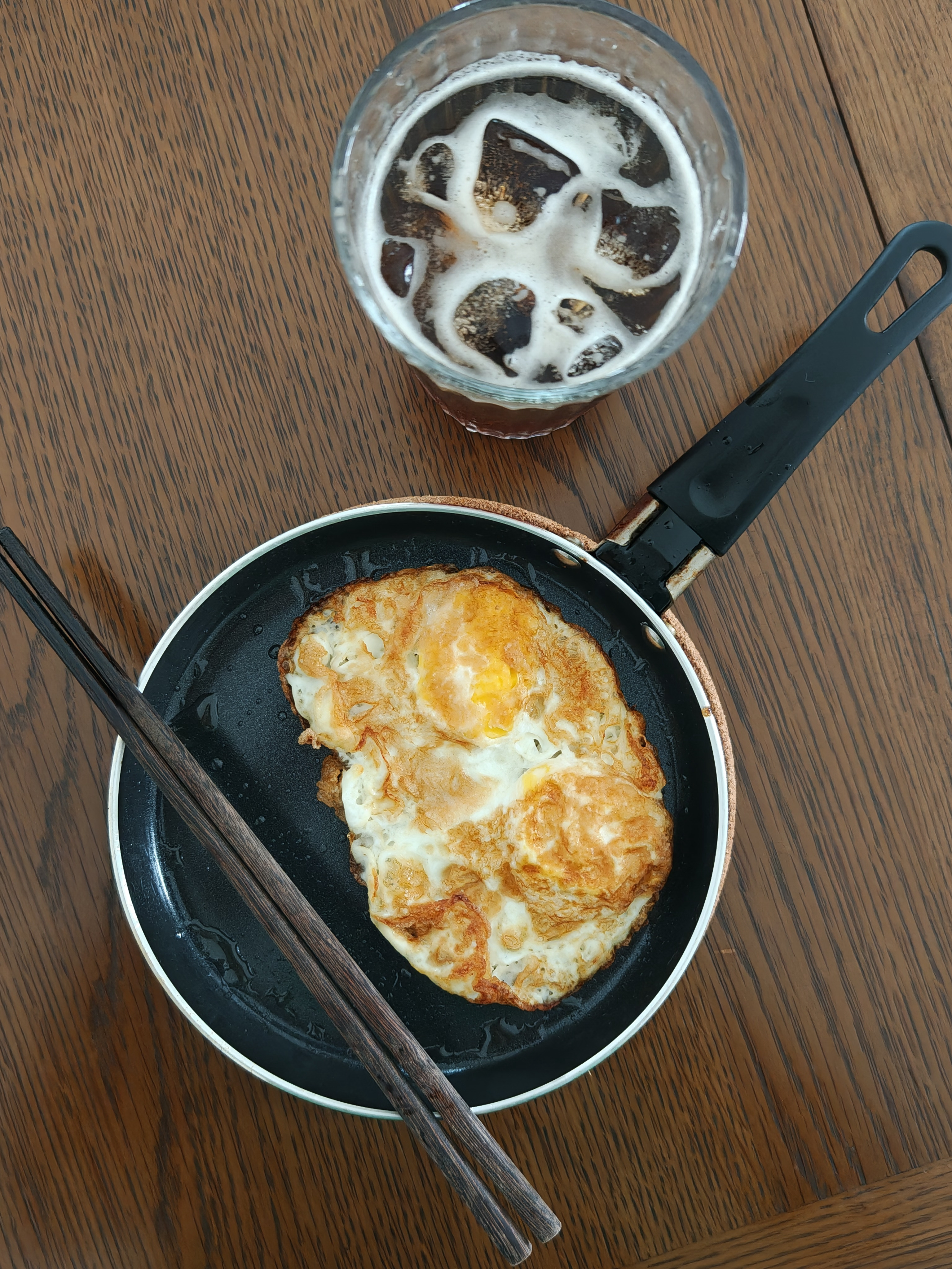 煎鸡蛋🍳🍳配冰美式 ​​​