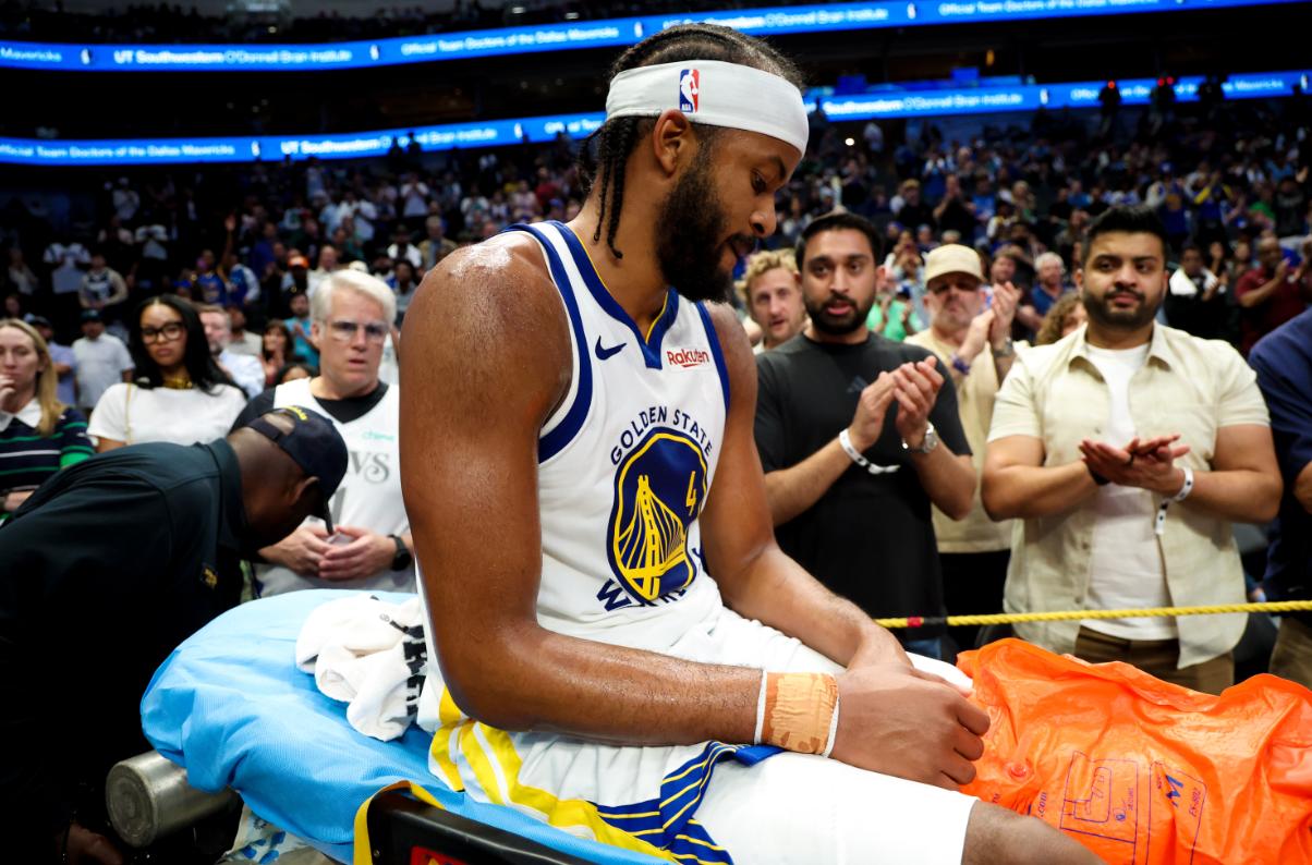 勇士王朝的后时代，没想到让人如此悲痛！
一场无关排名的常规赛，勇士又折了一员大将