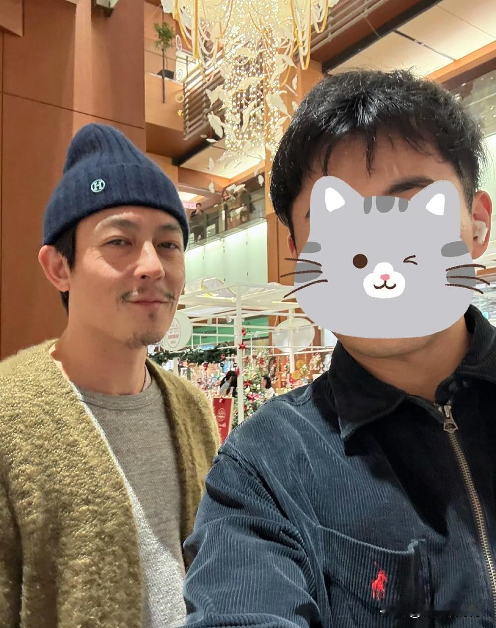 从来没想过，有一天会把陈冠希和赵本山放在一起做比较，但事实却是他们真的越来越像。