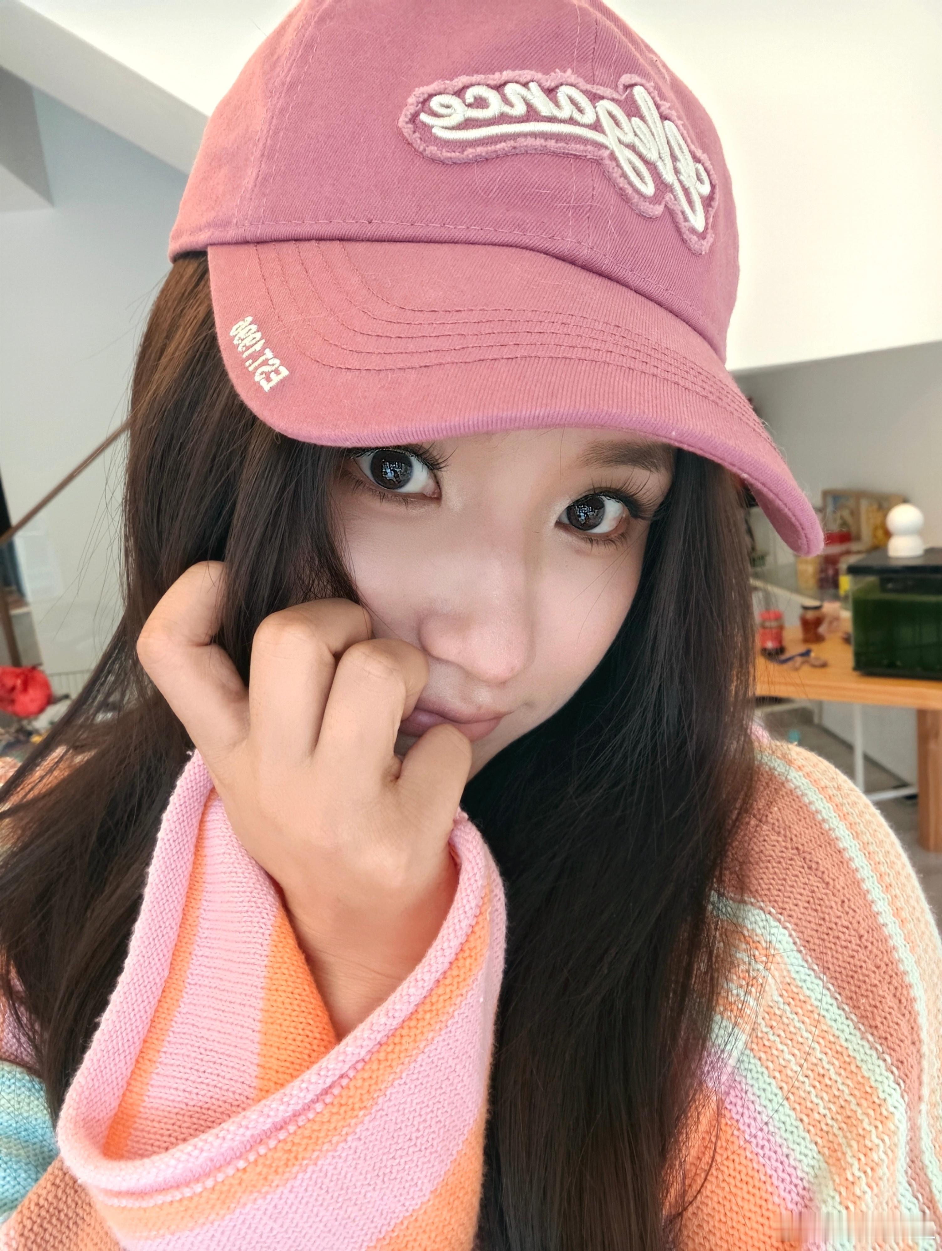 以前对粉色爱搭不理，现在粉色让我高攀不起...果然年纪大了就会自动会爱上粉丝。