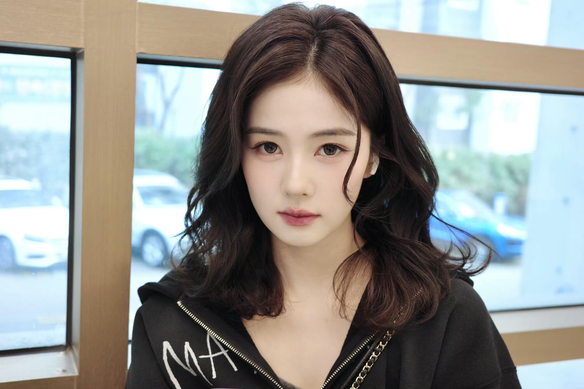 白鹿这眼线是自己画的吧【白鹿】怎如此美萌🥺 