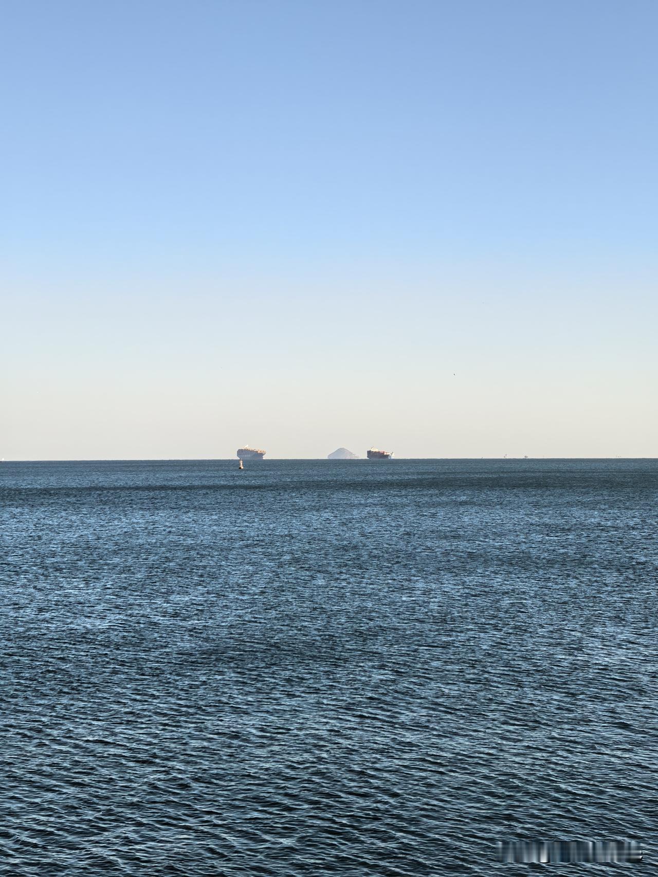 印度股市，为什么值得中国学习借鉴？减少干扰，行政力量应该退后，让市场规律往前走。