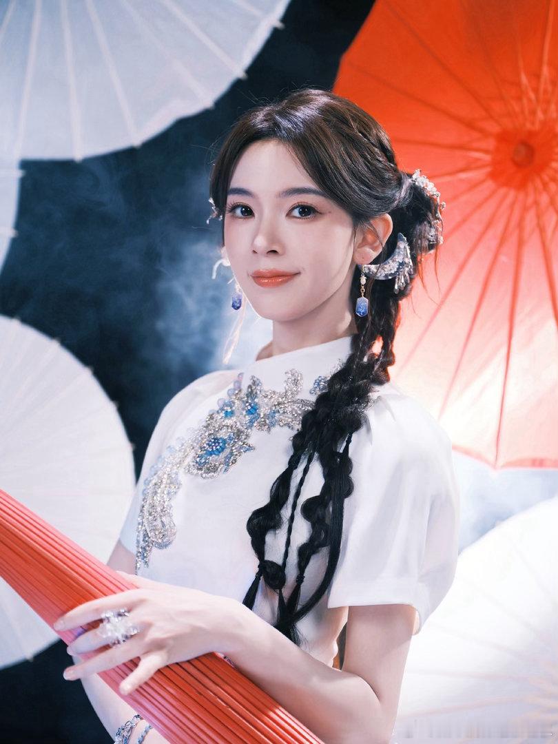 陈瑶戏腔 歌美人美谁懂陈瑶姐姐这个戏腔的含金量啊！真的是唱到了我的心巴上了啊！狠