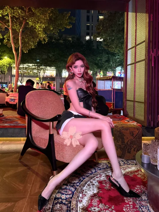 喝酒就喝酒 别骗我有帅哥行吗