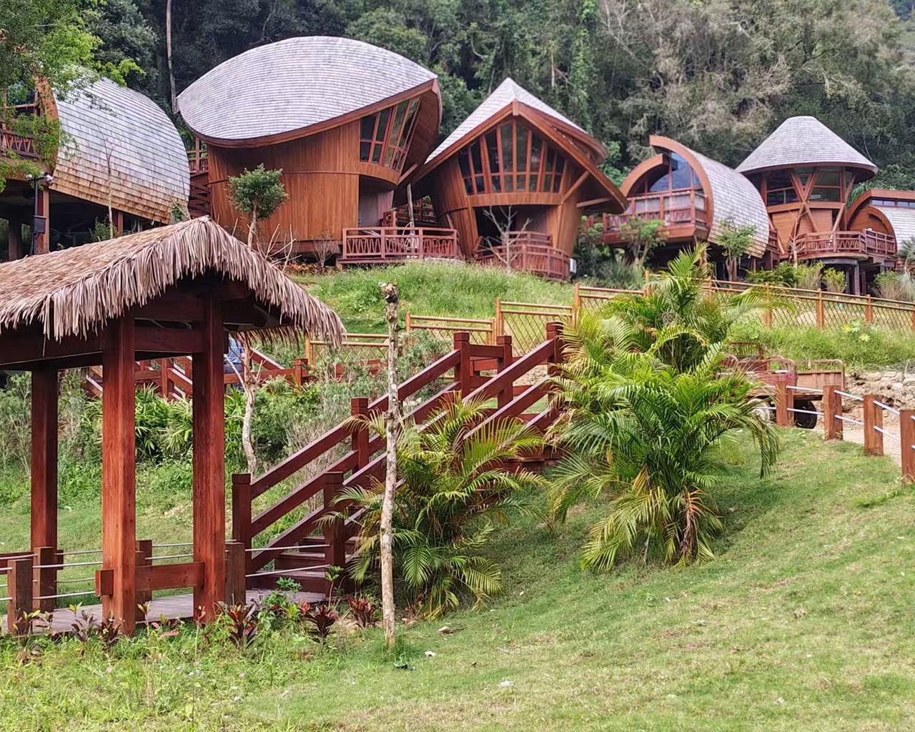 毕竟快乐又没时刻表，今天就在这“树屋窝”里，把日子过成慢悠悠的糖~