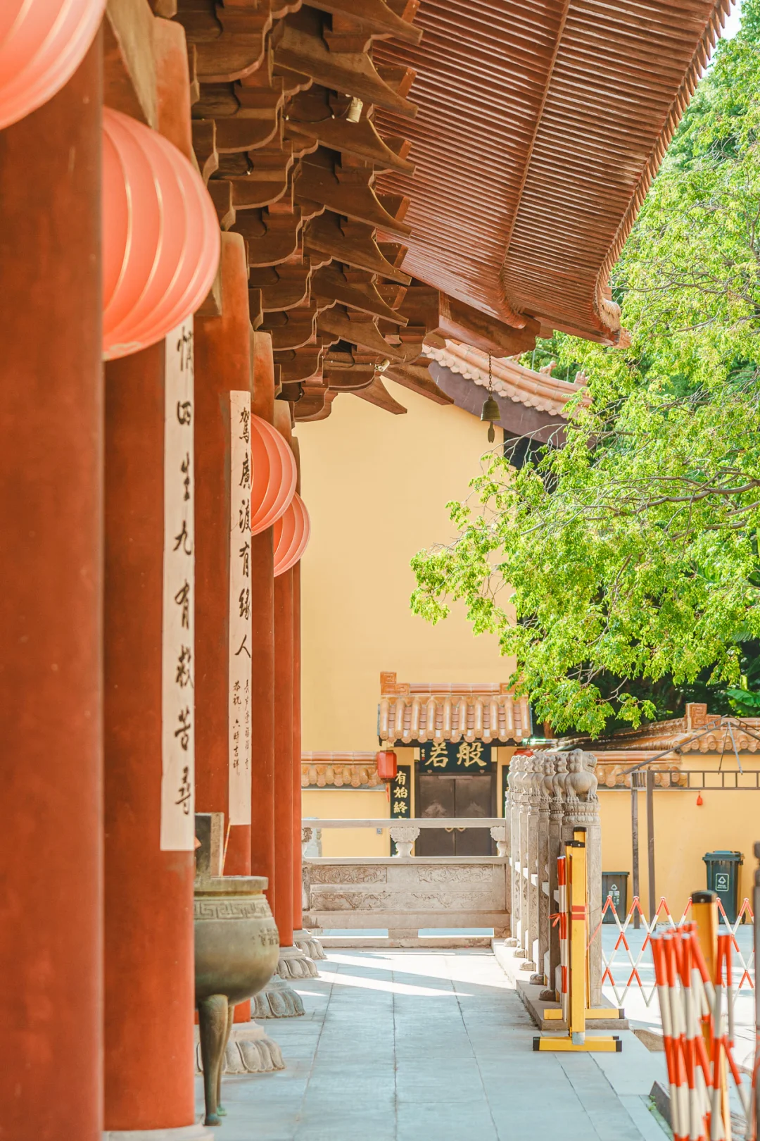 太子山长芦寺，始于南朝梁武帝历经九毁九建