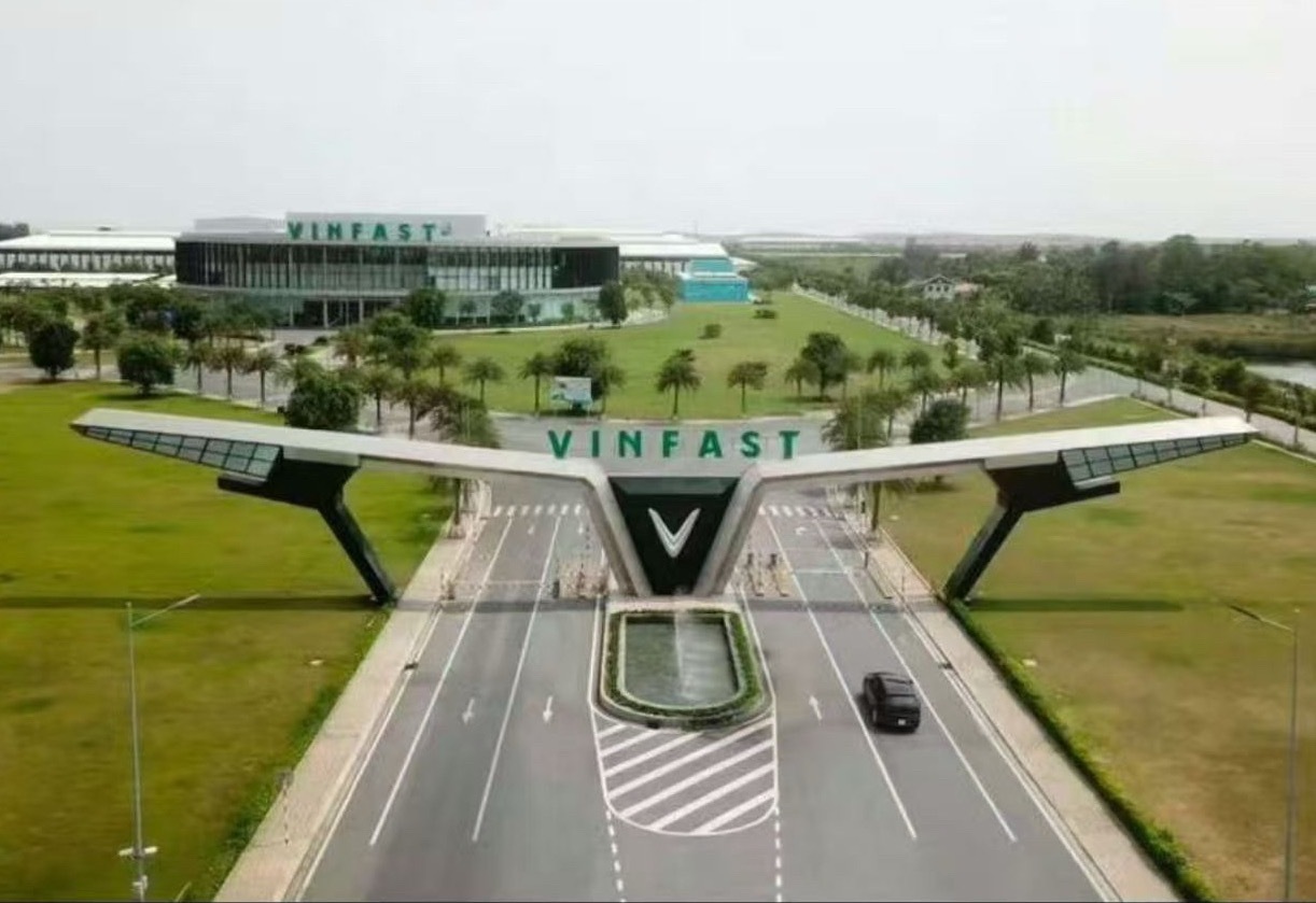 vinfast 近日，越南车企VinFast宣布与AKF银行建立战略合作，助力其