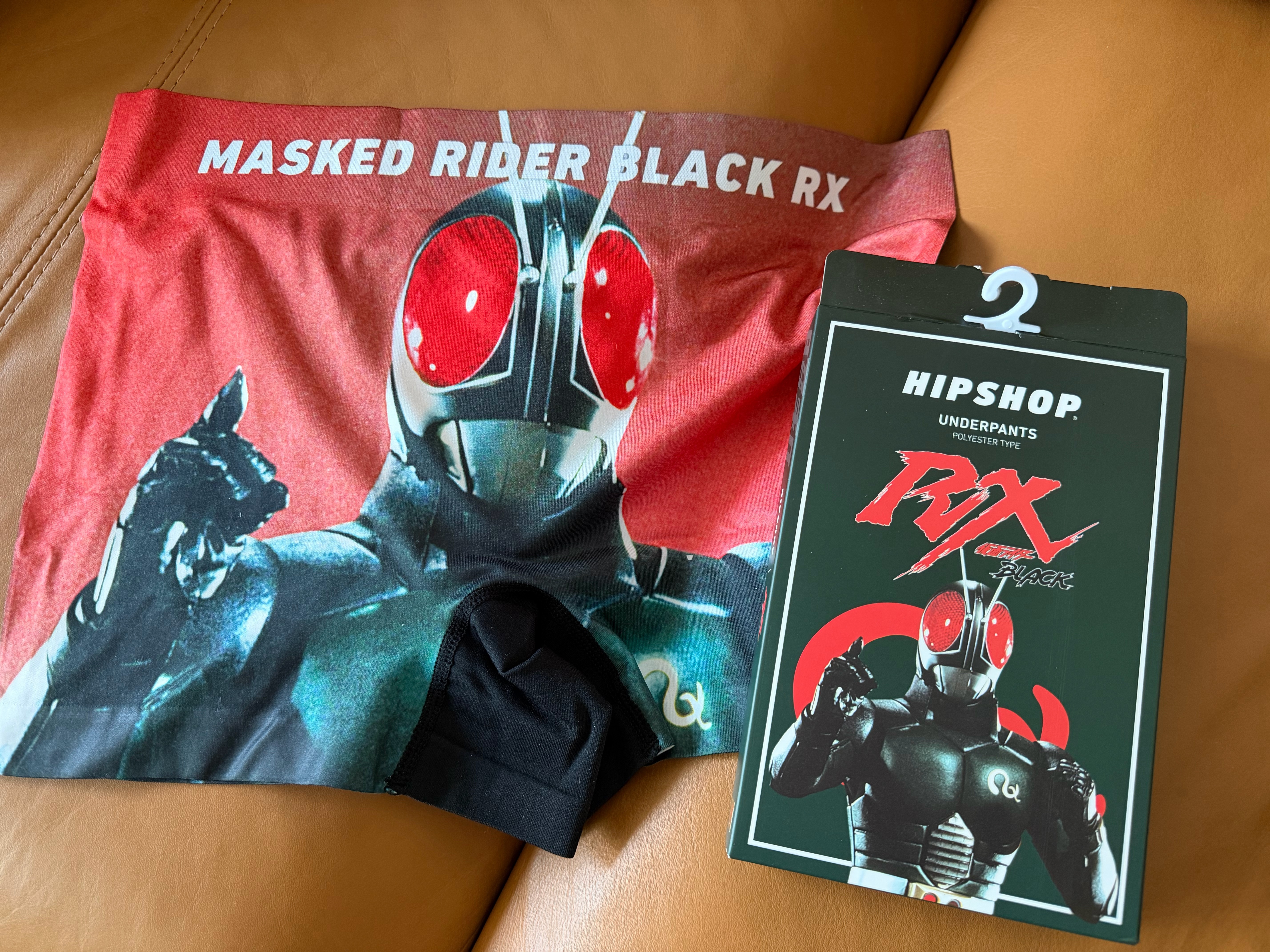 王总强推的超人内裤，买我了最爱的 RX 和 555， 可以正反双面穿，还能了解每