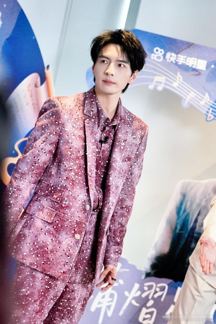 当蒲熠星听到蒲熠星进行曲 音乐一响立刻进入状态，卡点精准力度在线，果然这首进行曲