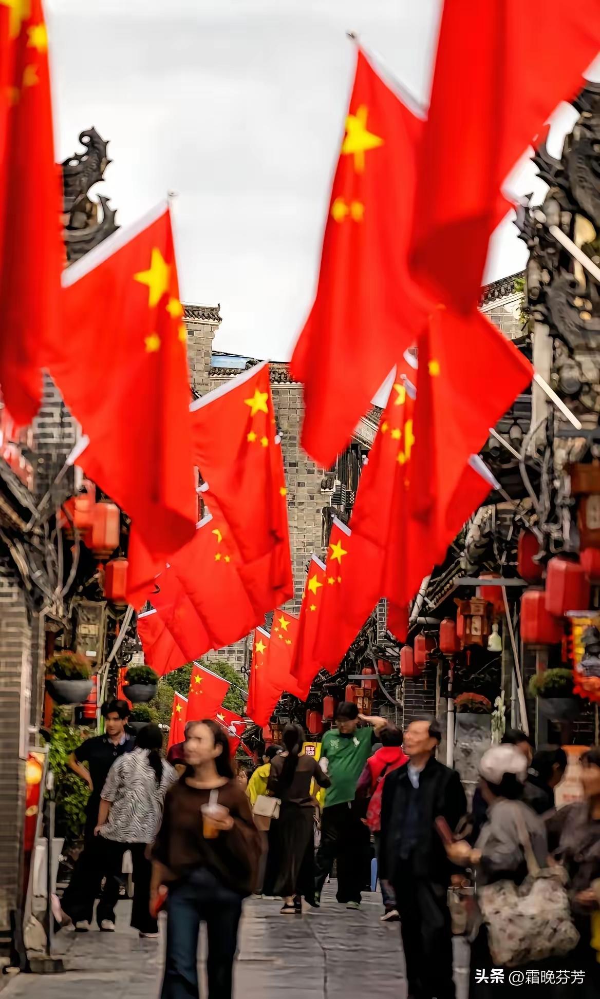 今年的国庆与往年不同，今年的国庆大家都很穷；今年的国庆大家都很理性；今年的国庆大
