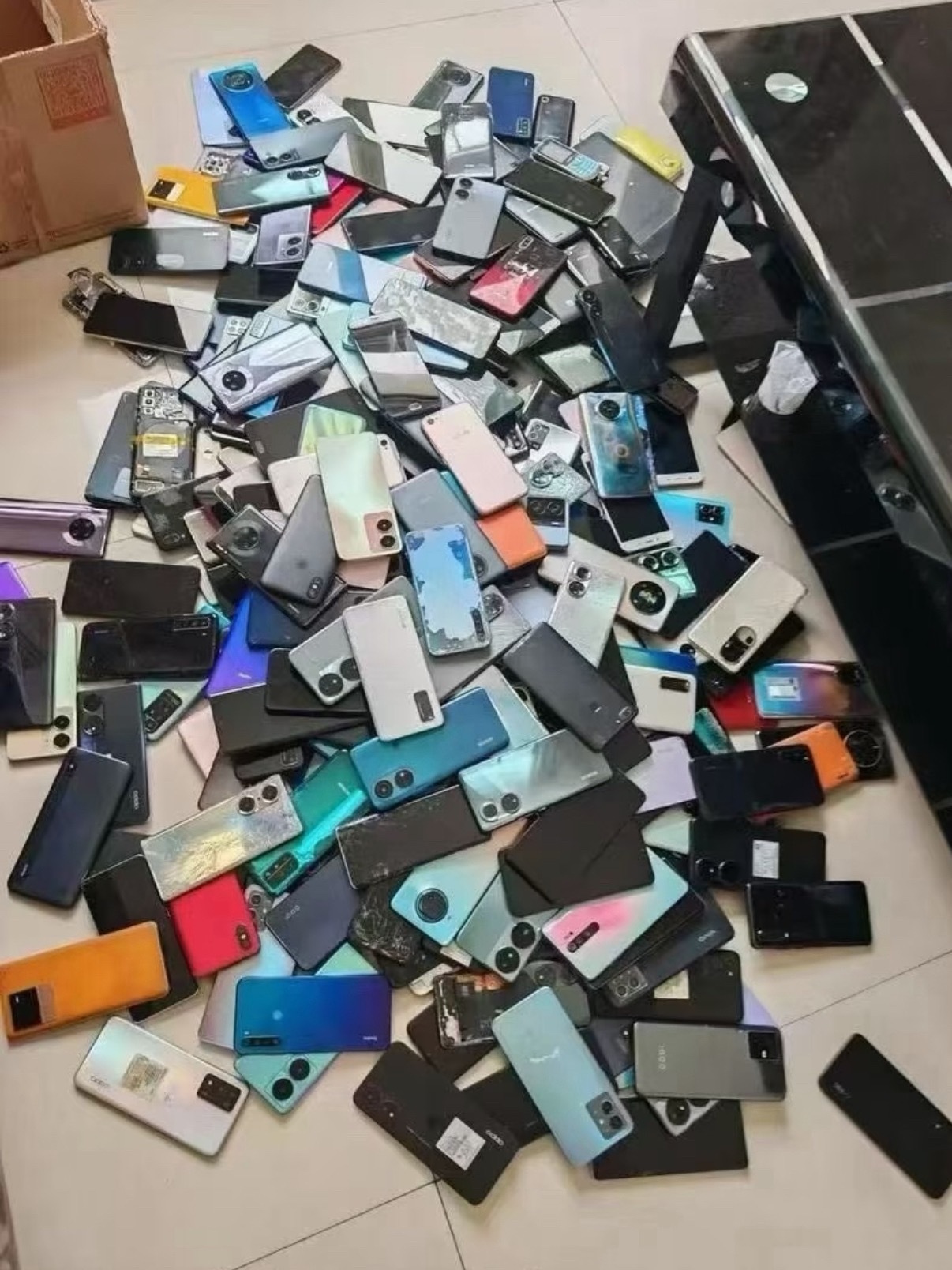 3个旧手机能换一台iPhone这么能吹，你说的3个旧手机换一台苹果手机，不会是几