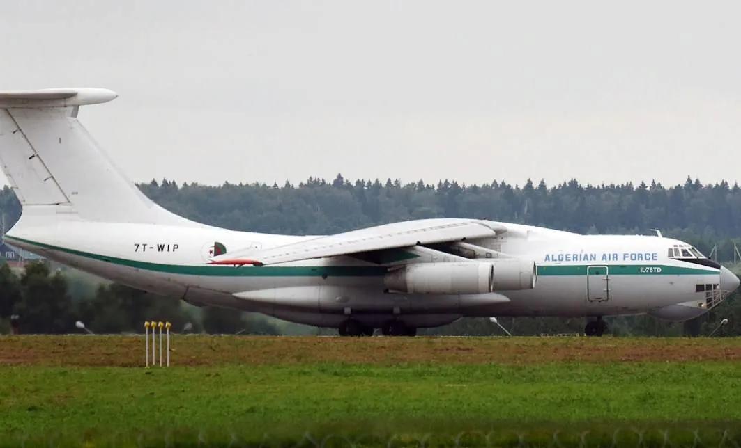 阿尔及利亚军队准备阻止法国对尼日尔的干预 尼日尔新当局指责法国希望进行“军事干预