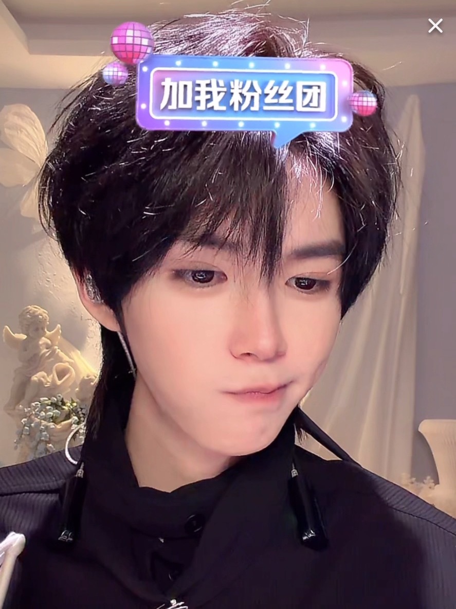 这就是我吖 是一只小猪•̀ө•́ 