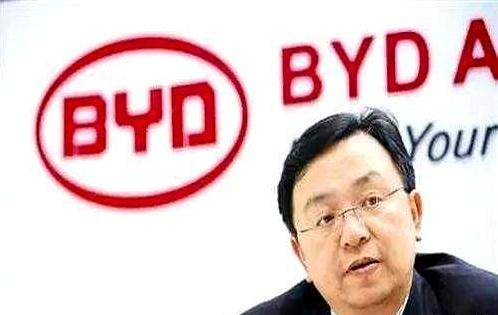 差距越来越大了!我们来看看中国车企出口的最新情况。
9月份的数据让人惊讶：比亚迪