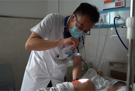 医科大学生毕业后选择考研还是工作。
考研短期收益	投入期：3年无收入，靠补贴/家