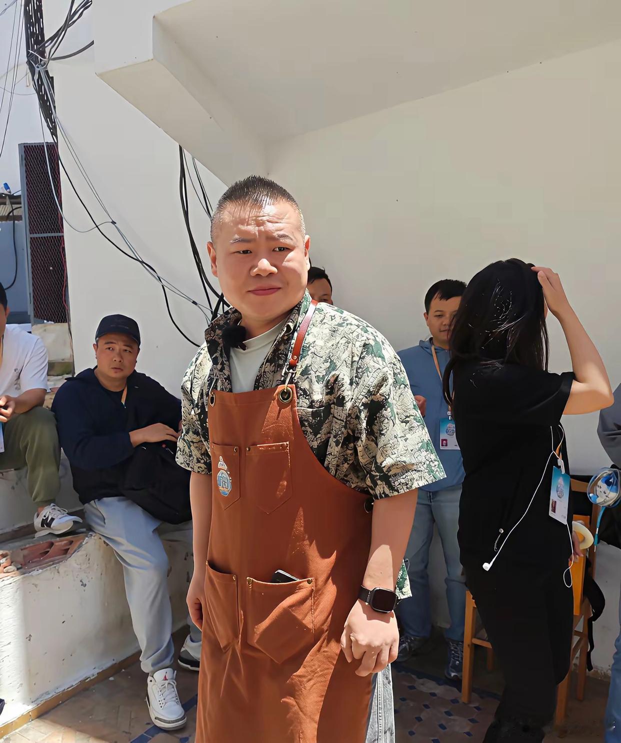 看到岳云鹏身体不适还坚持录制节目的那一刻，瞬间明白了他为什么能拥有几千万粉丝，还