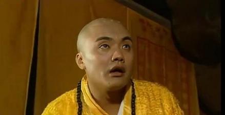 公元695年，71岁武则天宠幸完42岁沈南璆后，勃然大怒：“没用的东西！”随后又