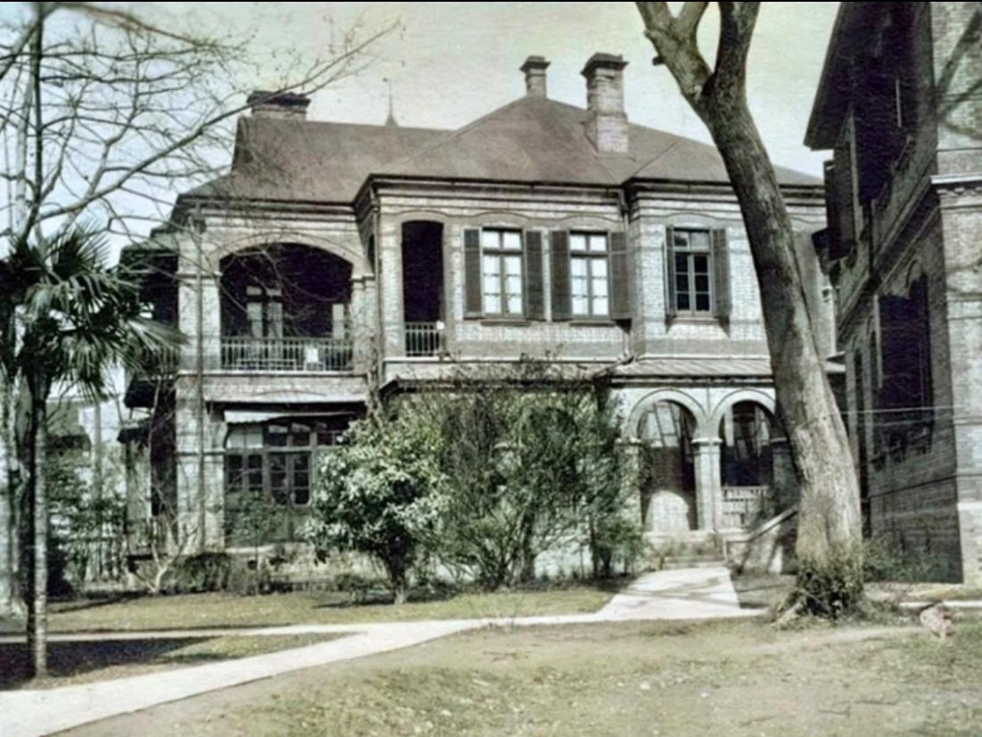 历史老照片
1925年代，时年上海红房子妇产科医院……