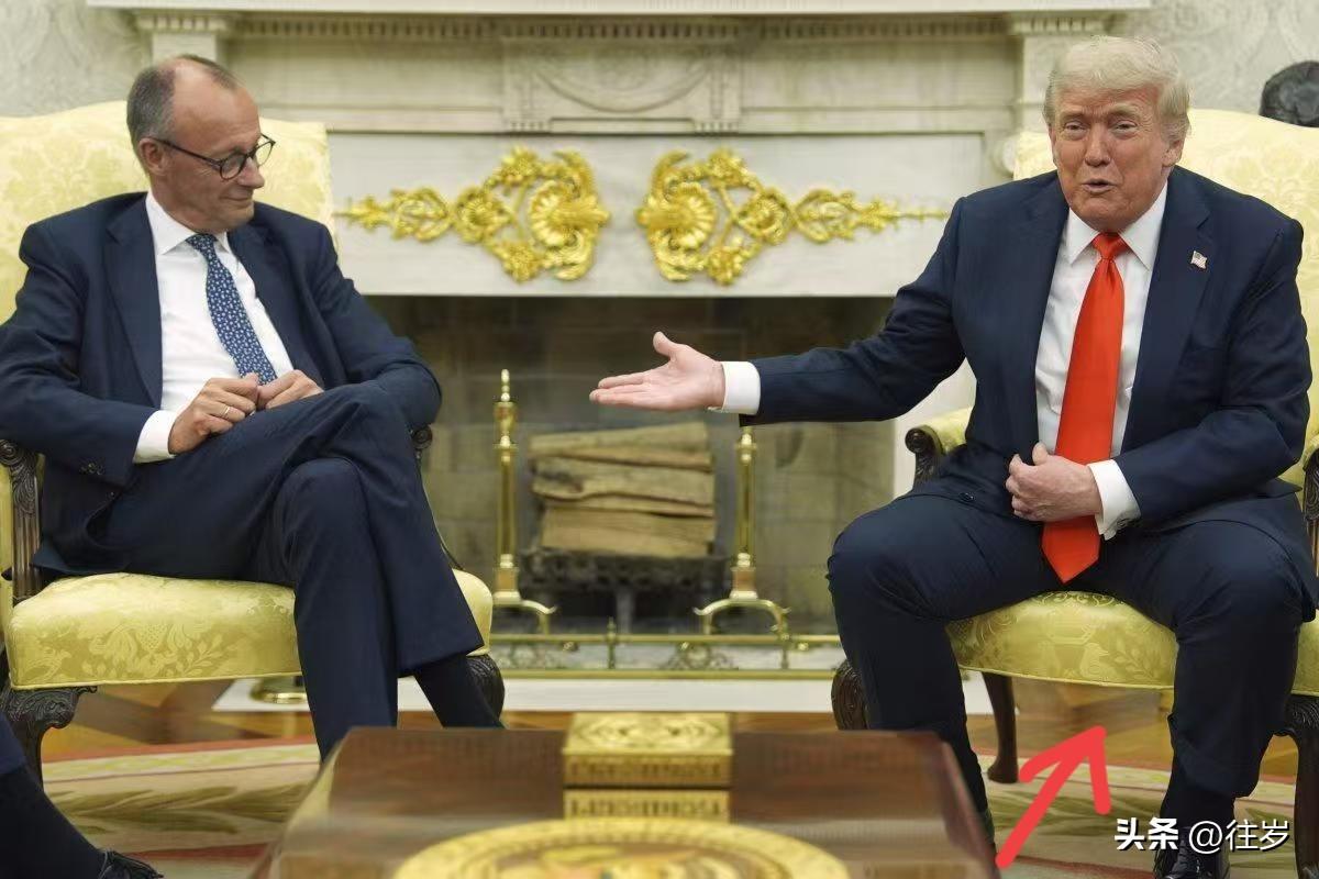 美国传来新消息了！
当地时间3月3日，美国总统特朗普在白宫与德国总理默茨会晤。特