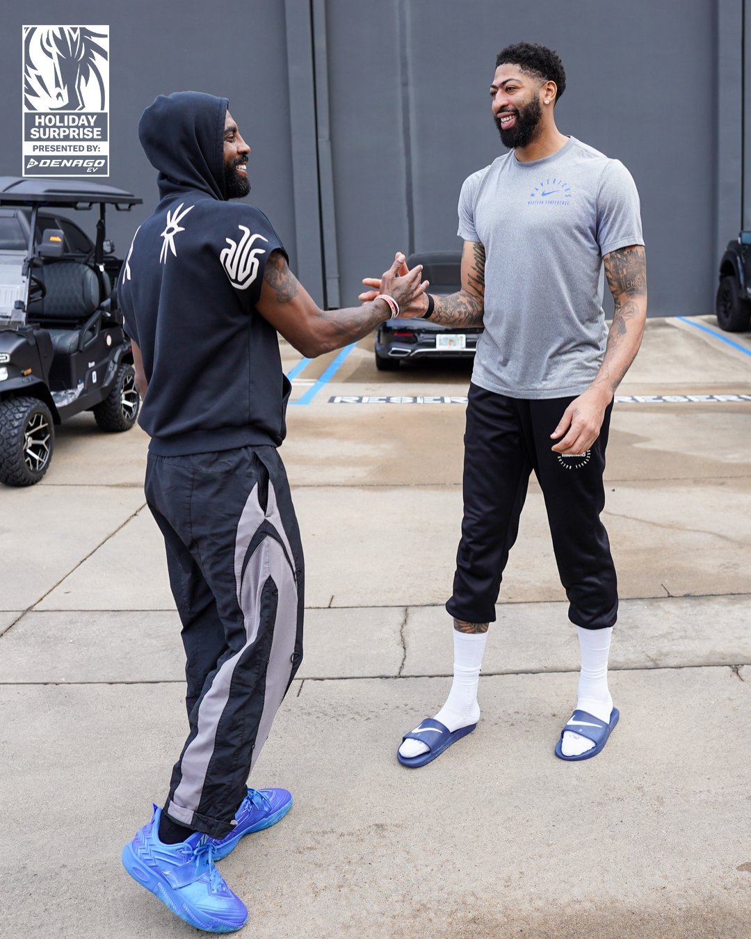 欧文送队友高尔夫球车  欧文为队友们送上了高尔夫球车达拉斯独行侠