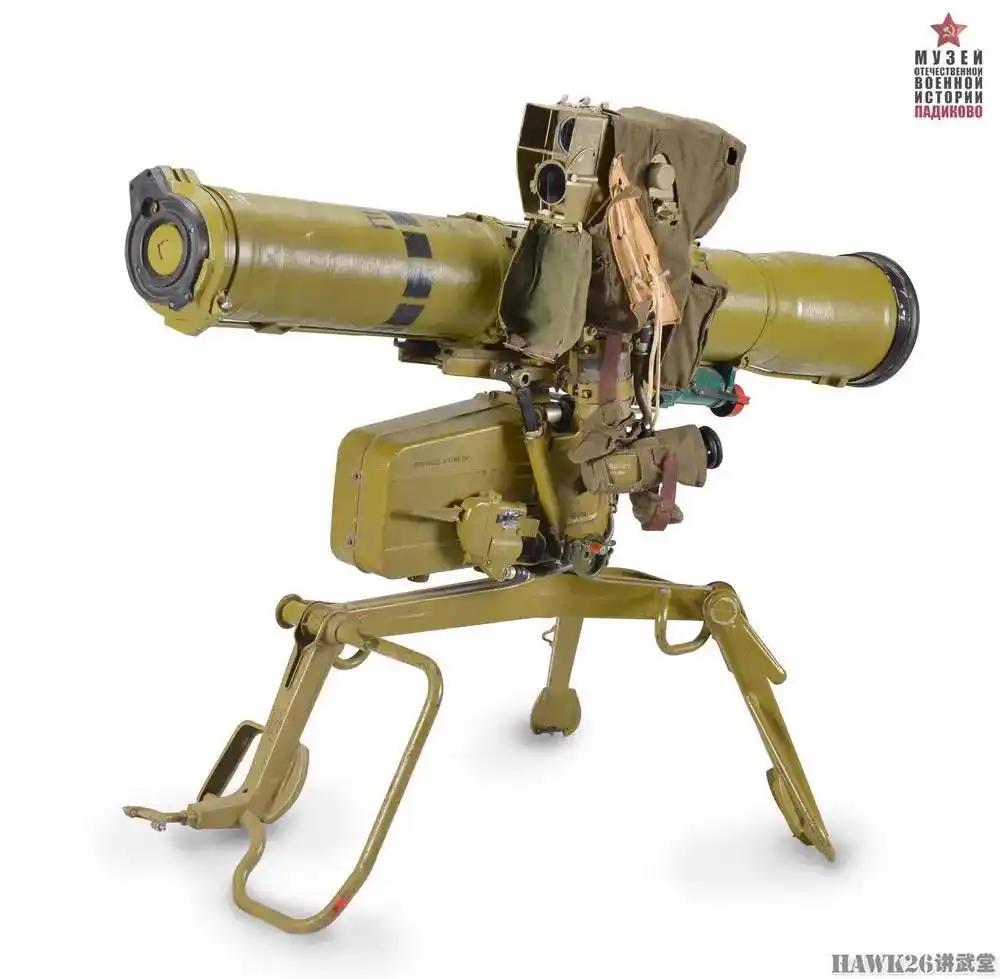 BMP-2可以兼容9M111反装甲导弹，但并未配备
BMP-2步战车配备9P13