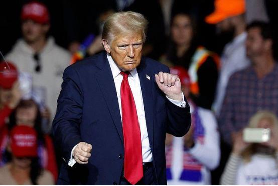 新消息！特朗普计划4月访华，他想重温当年与东方大国的合作氛围。没想到如今的他已经