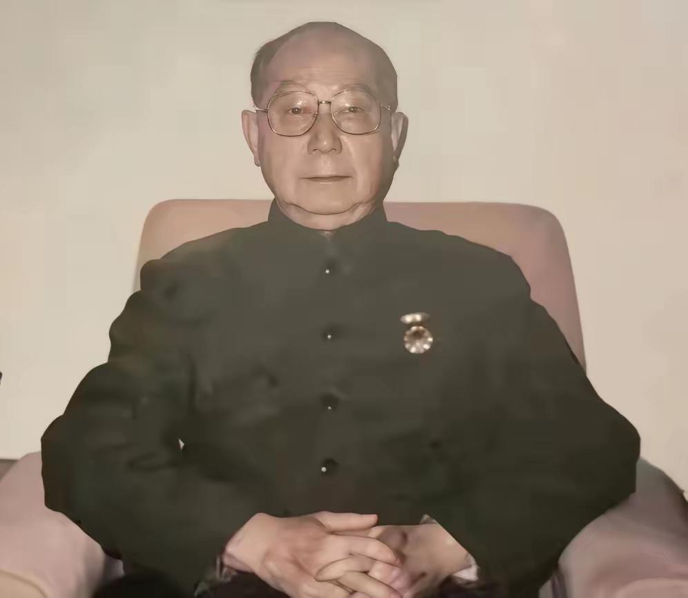 这位56岁接任李克农调查部部长的位置，21岁就参加革命前辈，大家知道他的名字吗？
