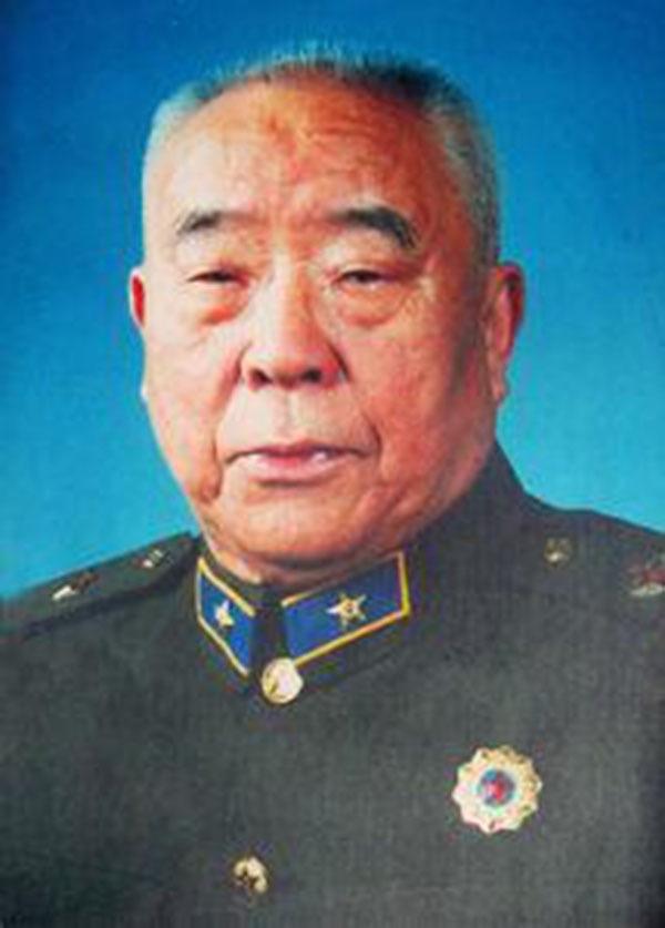 1950年，恩施军分区司令员王定烈乘车去剿匪，途中听说参谋出发前打了电话，感觉不